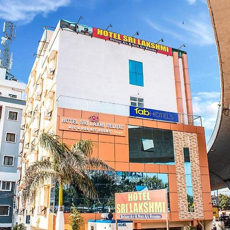 Готель Fabexpress Sri Lakshmi Deluxe Sivarampalli Гайдарабад Екстер'єр фото