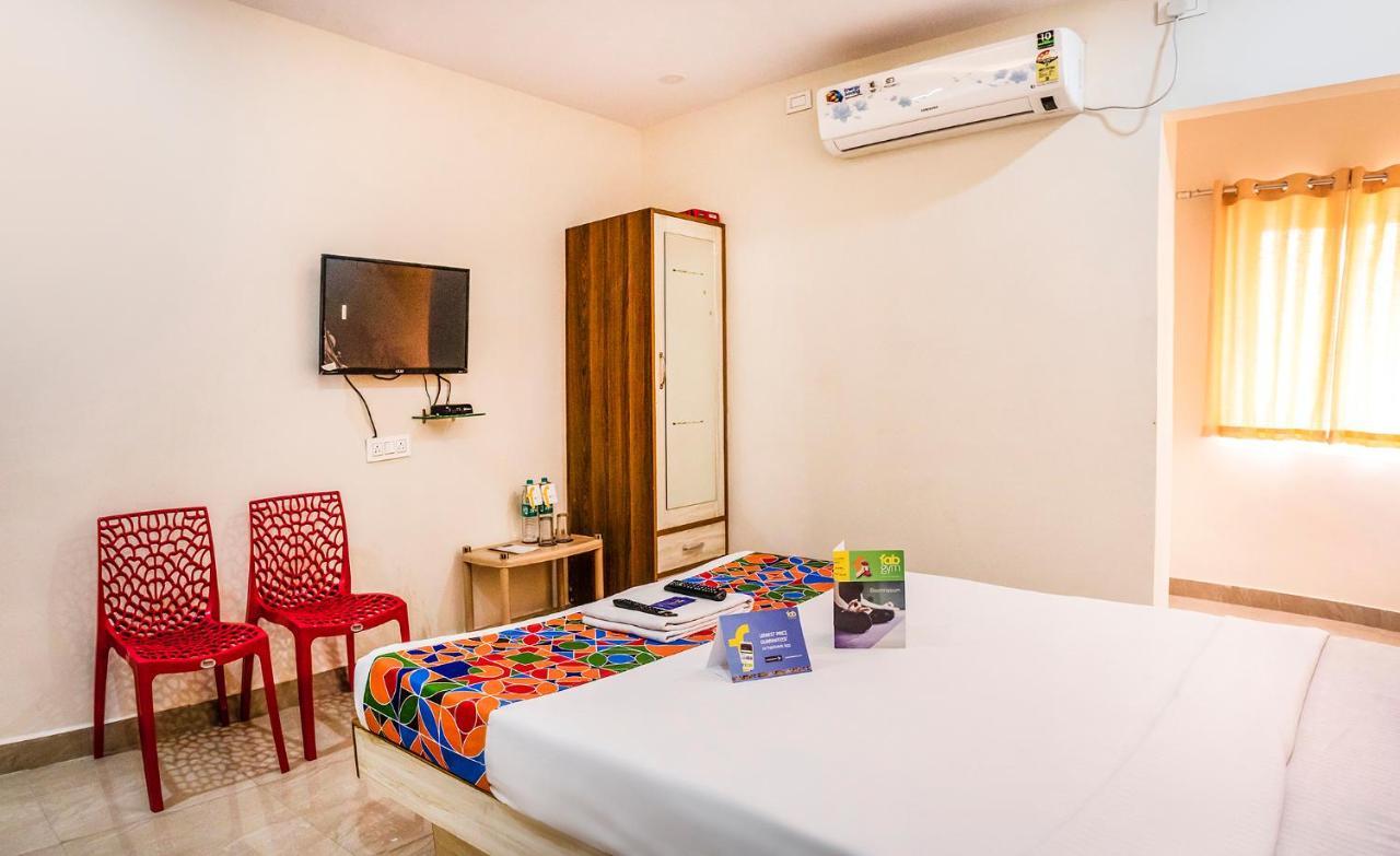 Готель Fabexpress Sri Lakshmi Deluxe Sivarampalli Гайдарабад Екстер'єр фото