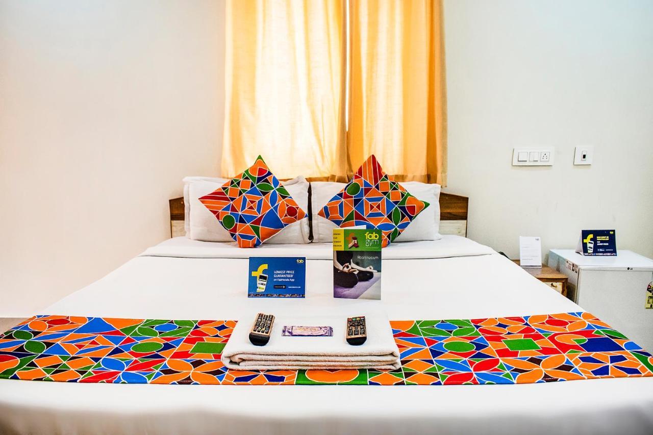 Готель Fabexpress Sri Lakshmi Deluxe Sivarampalli Гайдарабад Екстер'єр фото